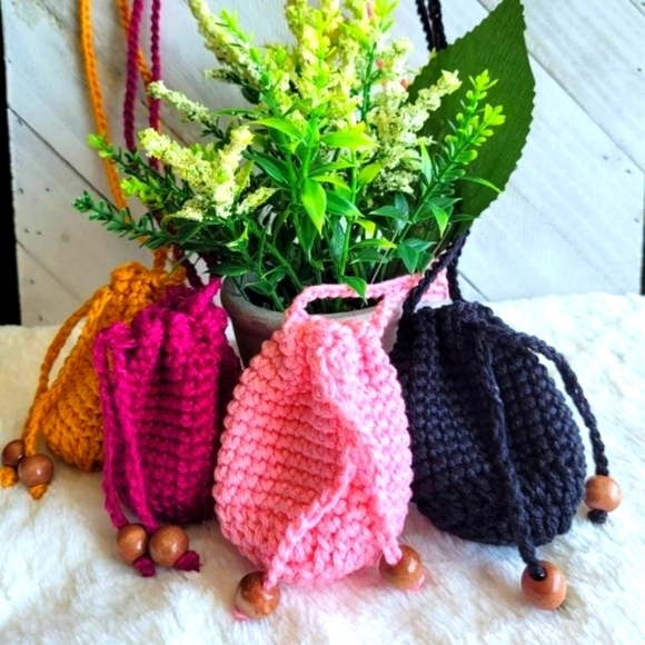 POUCHES, Crochet Pouch - Picture 3 of 6